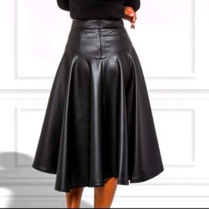 Gracia Quilted Vegan leather skirt